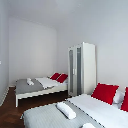 Roosevelta Centrum Apartman *